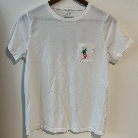 Vineyard Vines T-Shirt - Picture 3 of 5